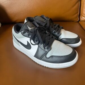 Air Jordan 1 Low- light smoke grey